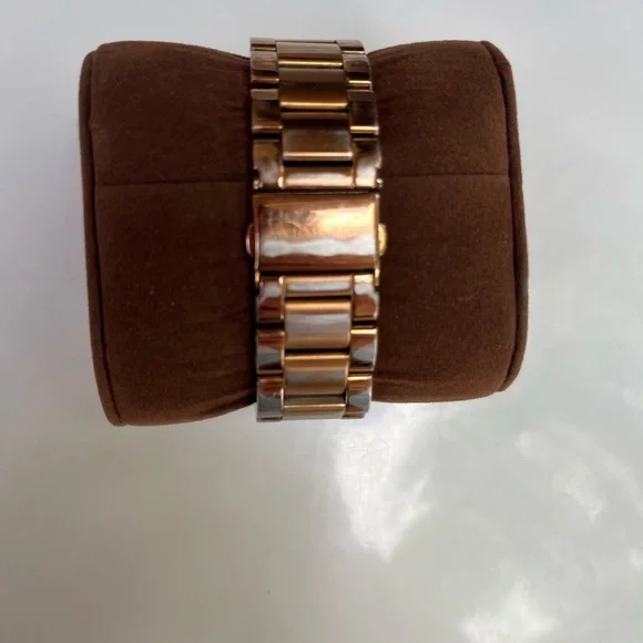 Michael Kors Rose gold watch - Picture 4 of 6